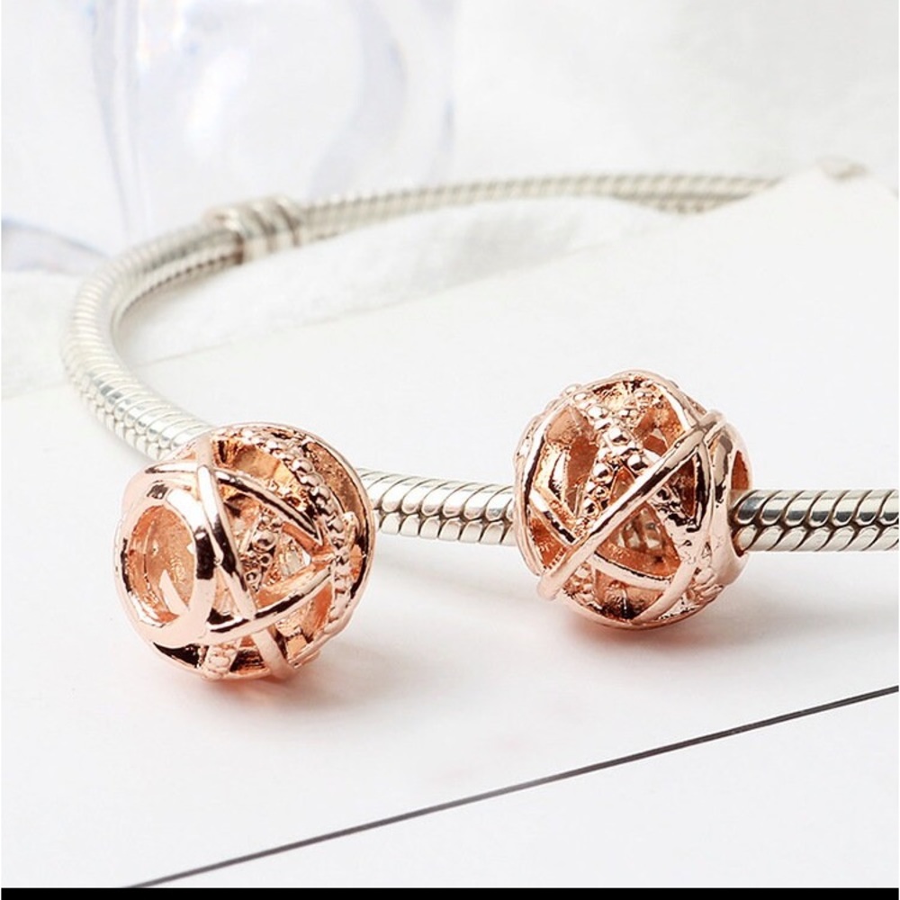 ❤️X2 BEAUTIFUL ROSE GOLD SPARKLING LINES CHARMS❤️FIT ALL PANDORA LIKE BRACELET❤️